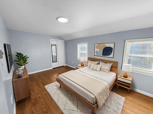 Building Photo - 2 North St