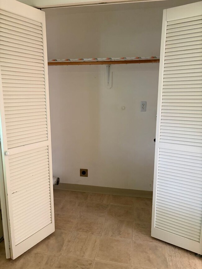 Building Photo - 2 Bedroom Duplex in Newberg