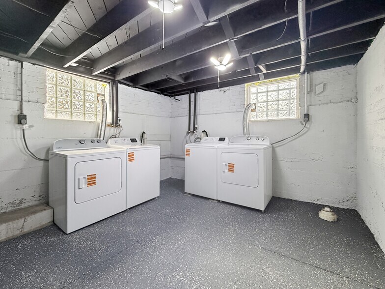 Building Photo - 5803 S Kingshighway Blvd