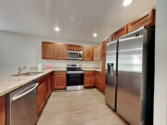 Building Photo - 5241 Walkers Ridge Dr