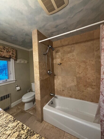 Building Photo - 30 Linwood Ave