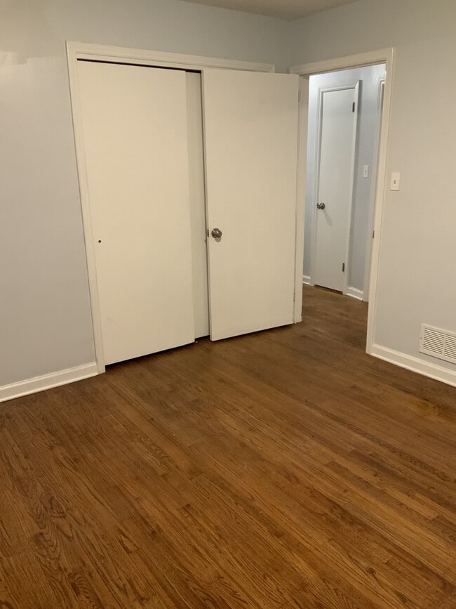 Building Photo - 1287 Montview St