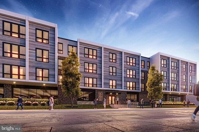 Building Photo - 1419 W Grange Ave