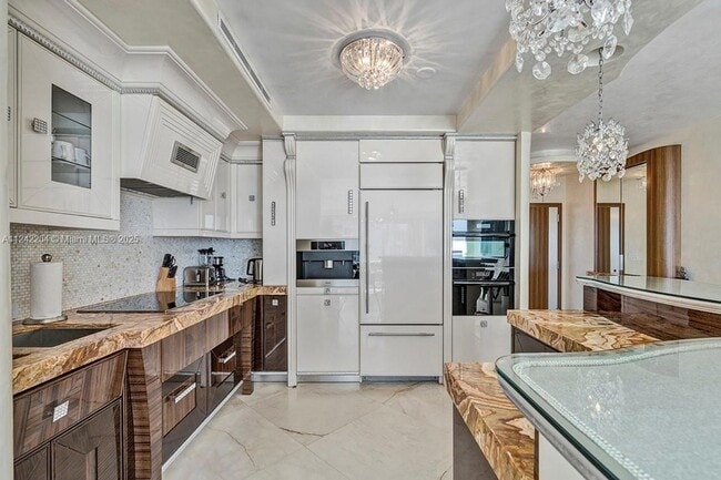 Building Photo - 16699 Collins Ave