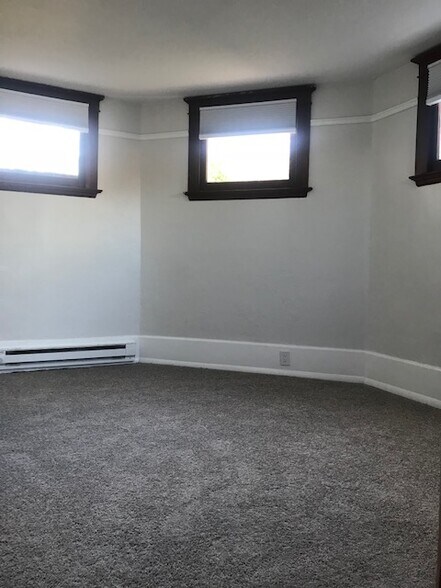 Bedroom - 1303 44th Ave SW