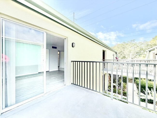 Building Photo - 1799 N Highland Ave