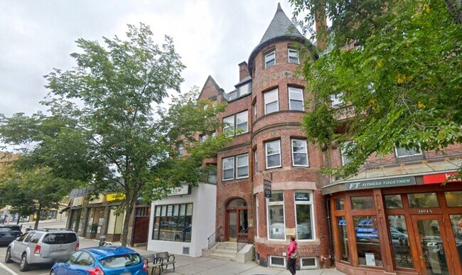 Building Photo - 1406 Beacon St
