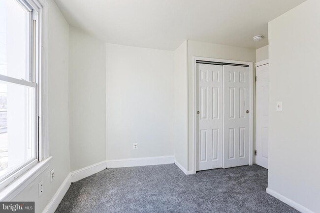 Building Photo - 349 S Springfield Rd