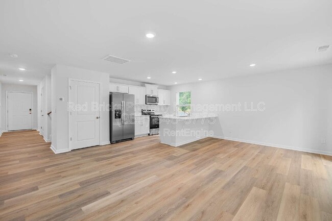 Building Photo - 5150 Hyrule Dr
