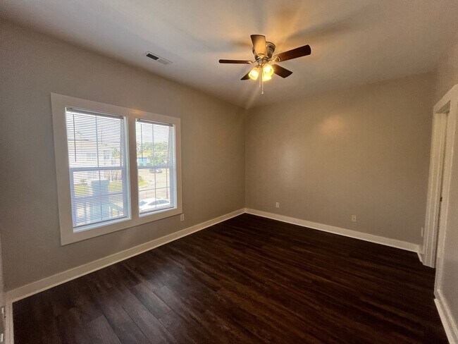 Building Photo - 2320 Wrightsville Ave