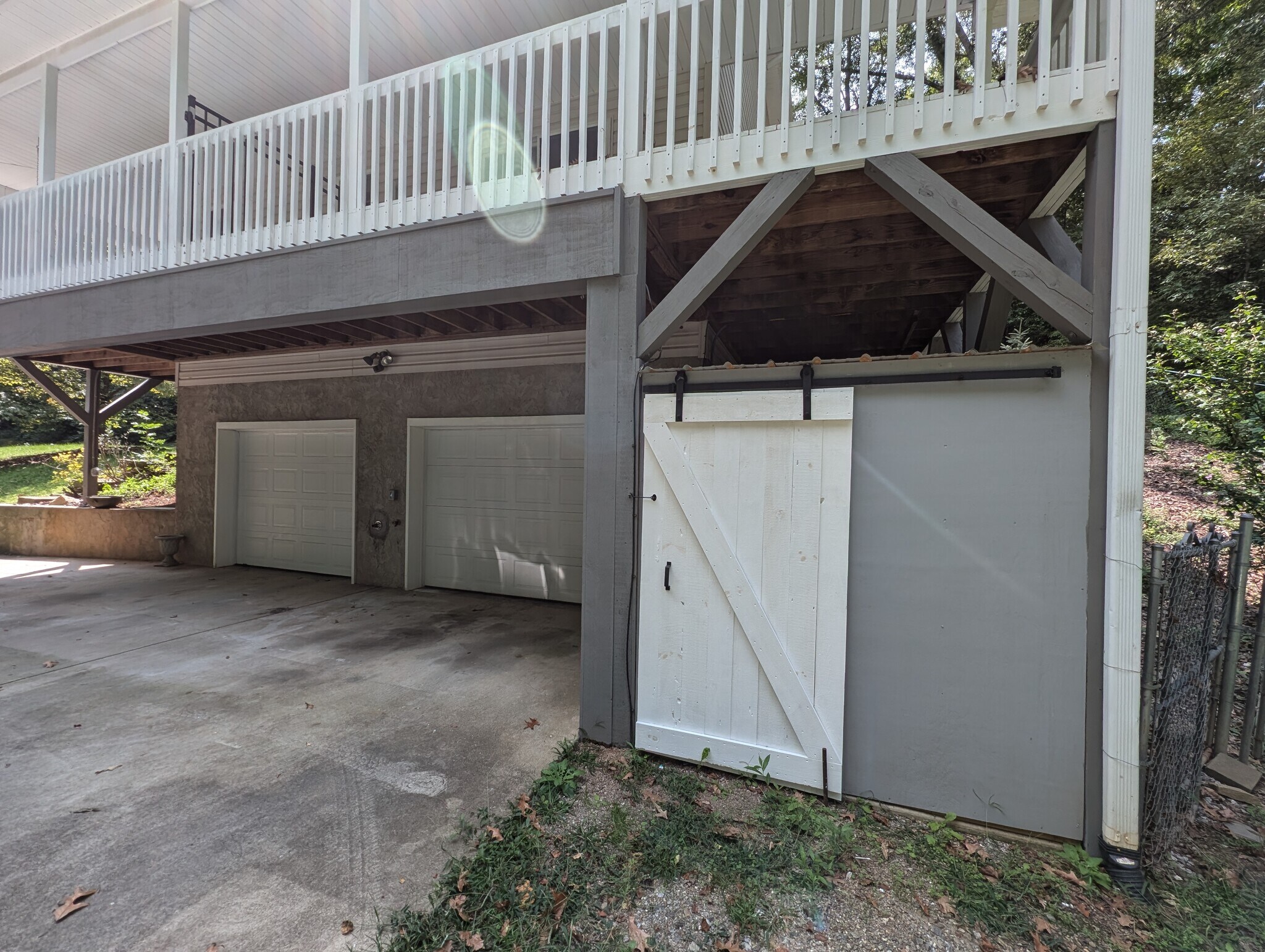 2-car garage and e-tra storage - 14 Weaver Rd