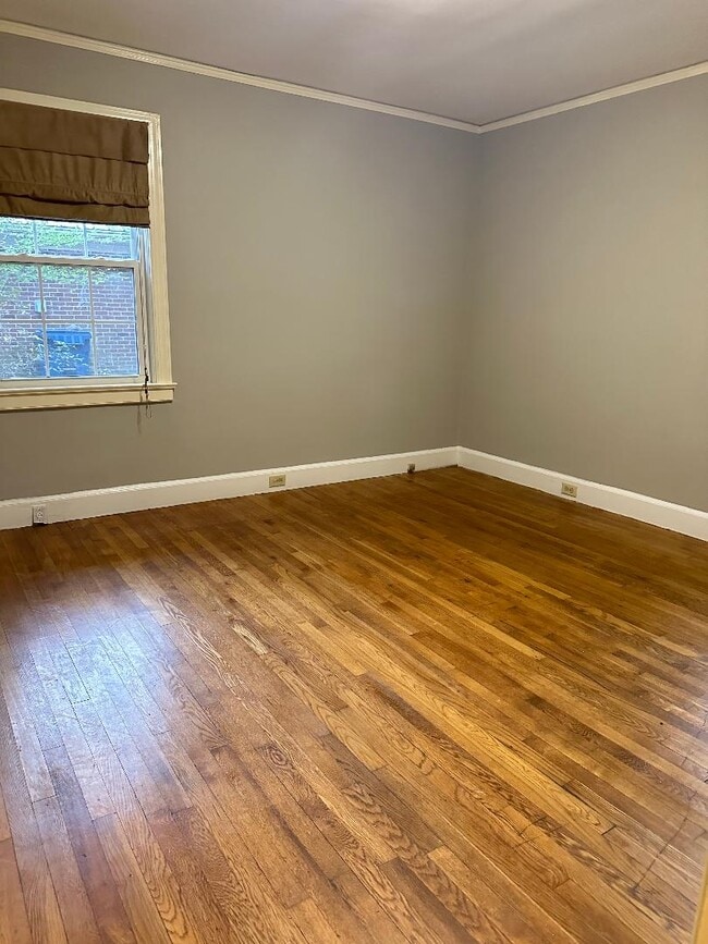 Building Photo - 1517 N Roxboro St