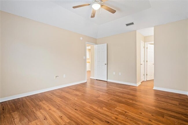 Building Photo - 7245 Pecan Terrace Dr