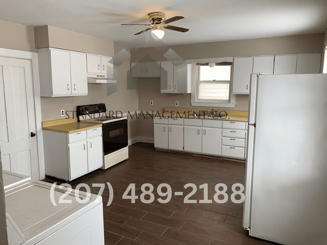 Building Photo - 15 Kennebec St