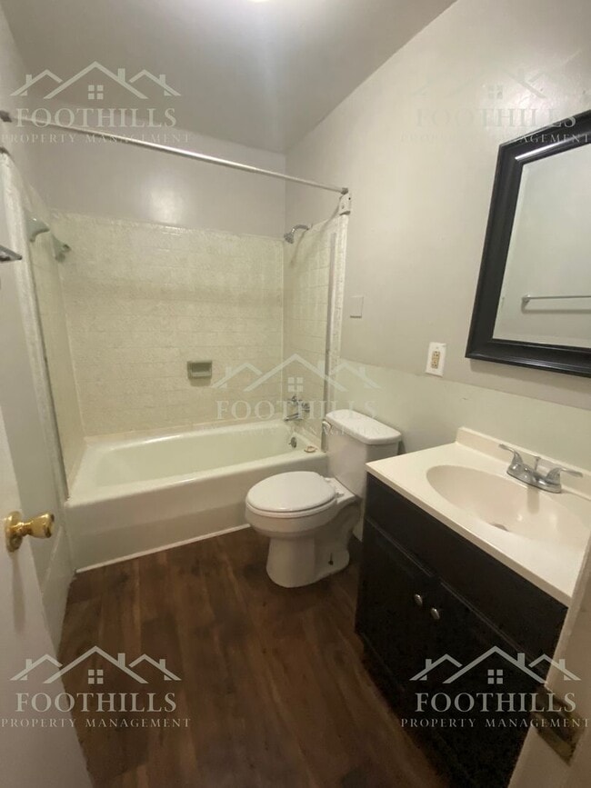 Building Photo - 202 Kennemore St