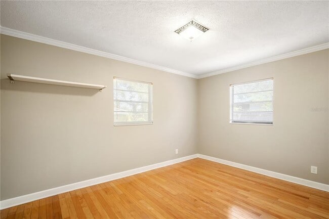 Building Photo - 3909 W Iowa Ave