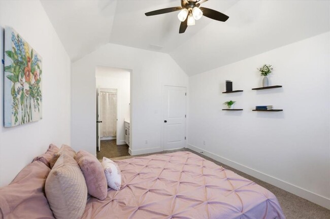 Building Photo - 1006 Scarlet Sage Dr