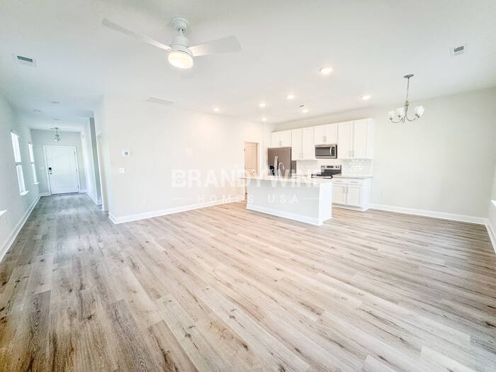 Building Photo - 1020 Wildflower Dr