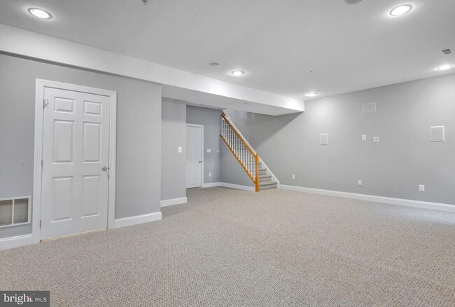 Building Photo - 4238 Chariot Way