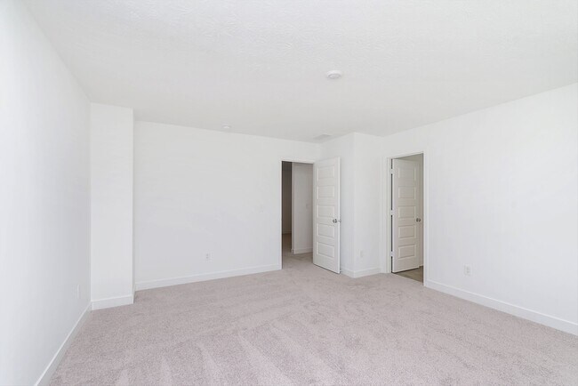 Building Photo - 17290 Wellburn Dr