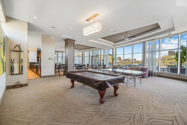 Building Photo - 400 Riverboat Row