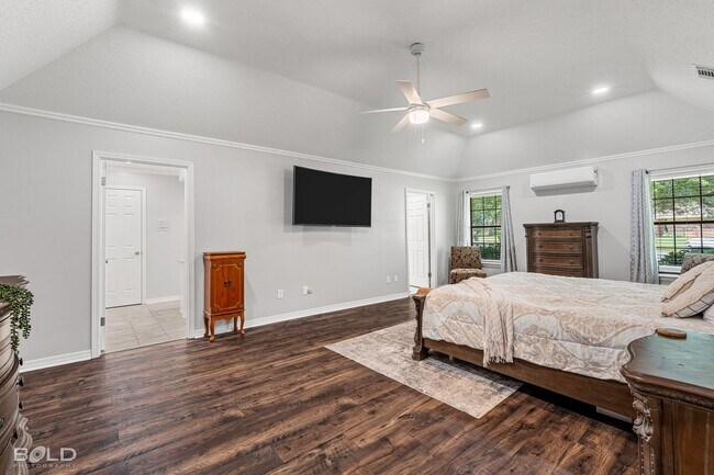 Building Photo - 4 Bedroom 3.5 bath in Greenacres