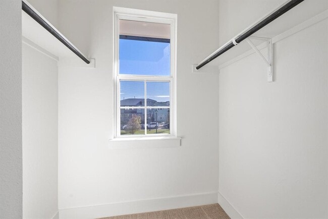 Building Photo - 2508 Simond Ave