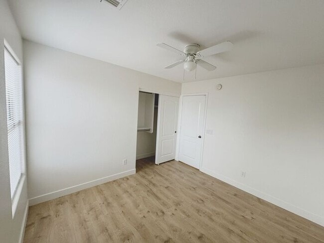 Building Photo - MOVE IN SPECIALS!! 15 DAYS RENT FREE!! Wonderful large, 4 br 2.5 ba family home in Johnson Ranch