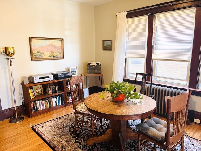 Building Photo - 3668 Wilmington Ave