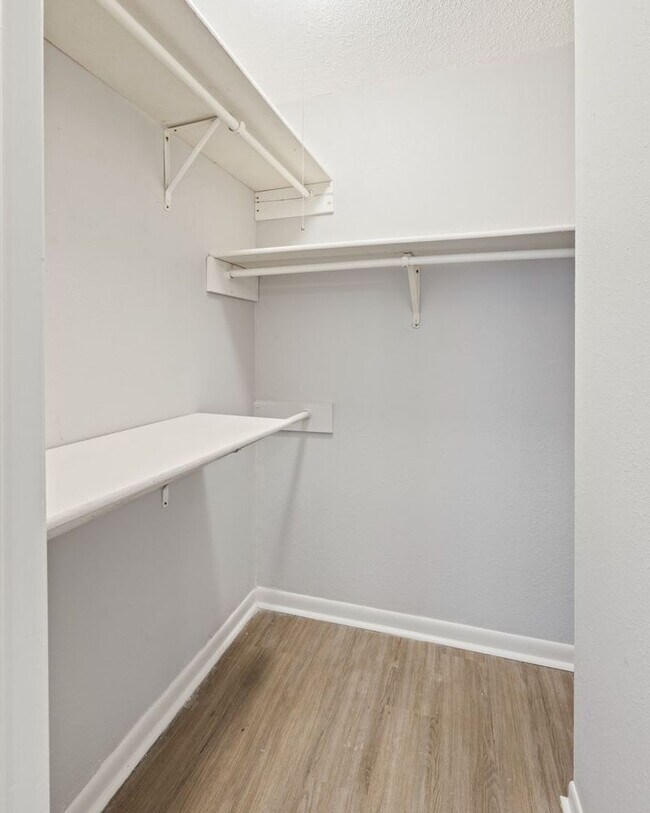 Building Photo - 203 Cougar Ridge