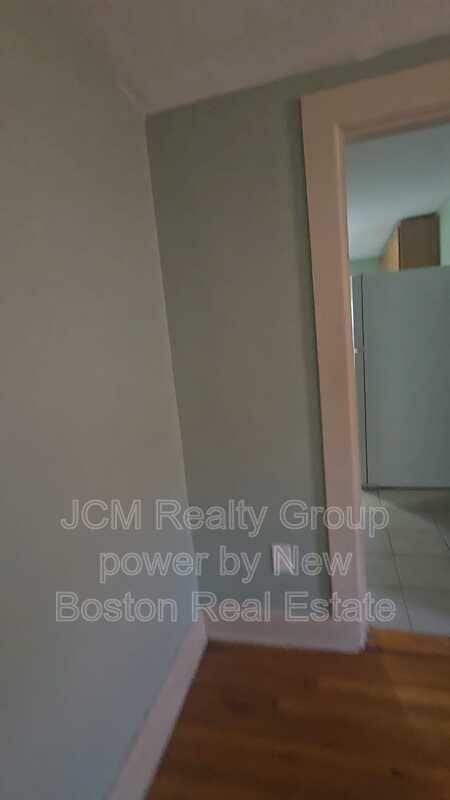 Building Photo - 86 Main St