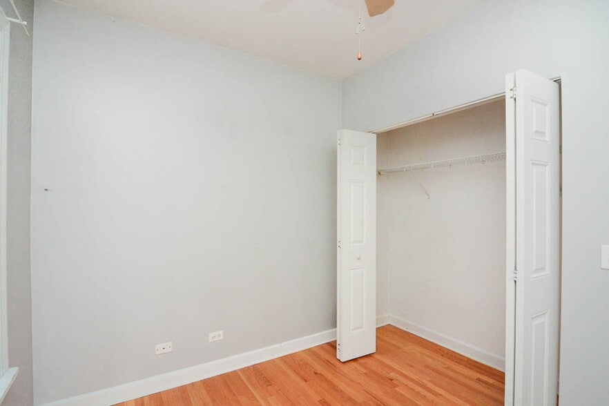 Building Photo - 3237 N Clifton Ave