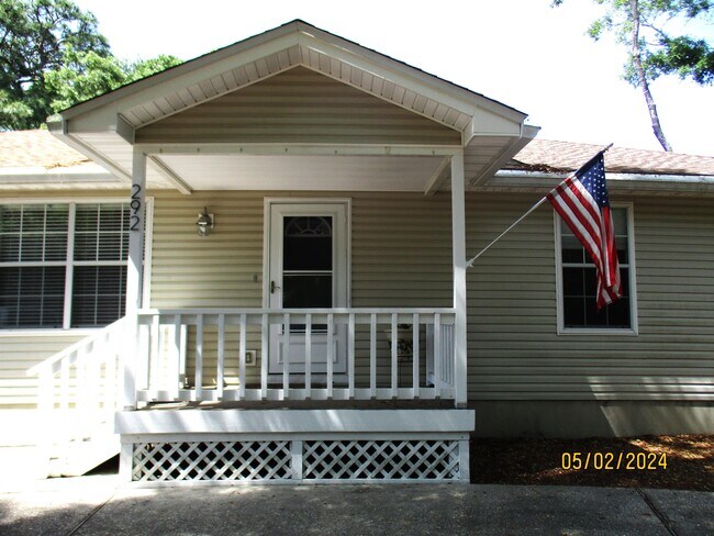 Building Photo - 292 Grandview Ave