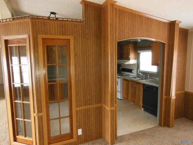 Building Photo - 411 Paint Rock Rd