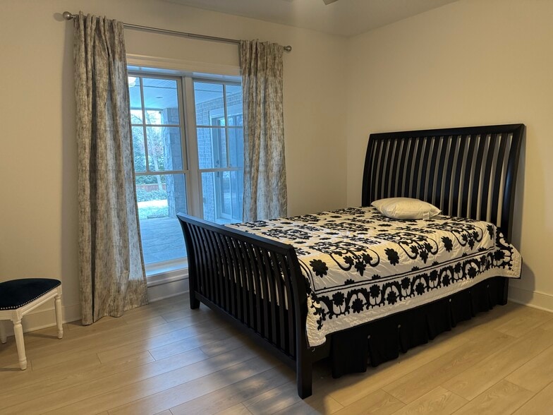 Building Photo - 8504 Meadowlark Ln