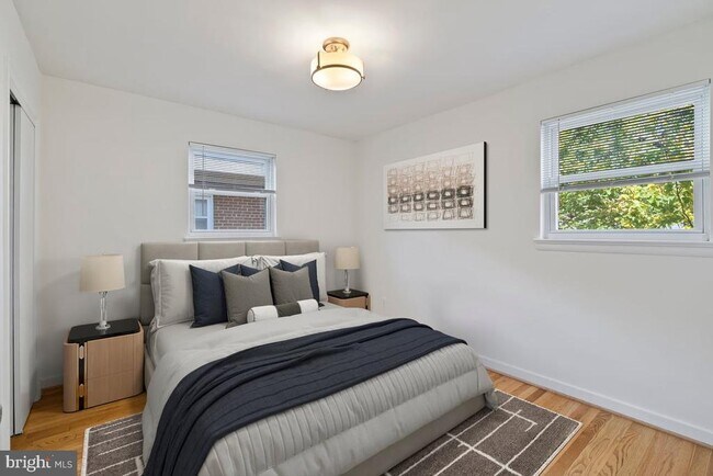 Building Photo - 4411 Harrison St NW