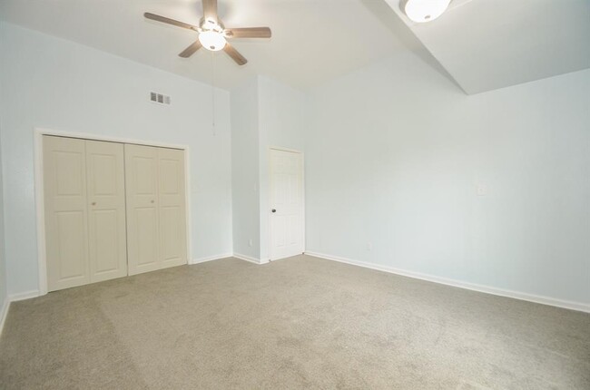 Building Photo - 5303 Lost Forest Dr