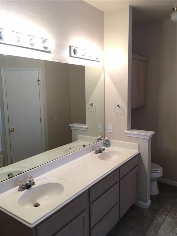 Building Photo - 380 Zebra Dr