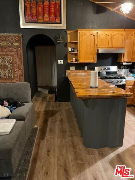 Building Photo - 46354 Vale Dr