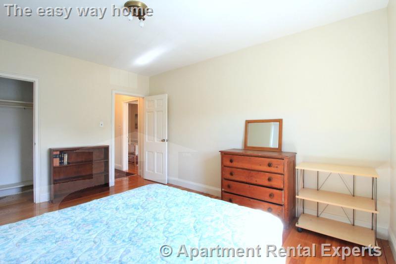 Building Photo - 16 Ware St