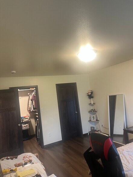 Building Photo - 317 Post Oak Dr