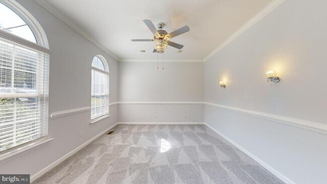 Building Photo - 9811 Fendale Ln