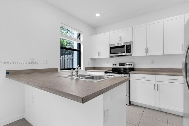 Primary Photo - 28716 SW 134th Ct