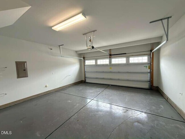 Building Photo - 1124 Craigmeade Dr