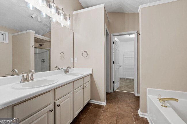 Building Photo - 1393 Glenover Way
