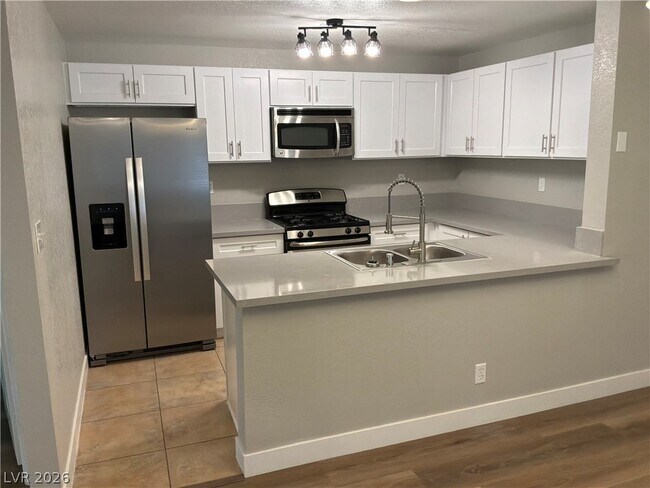 Building Photo - 2635 S Durango Dr