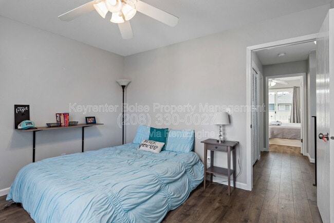 Building Photo - 3039 S Cantrell Ln