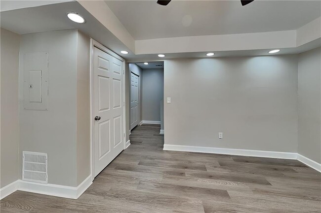 Building Photo - 28 Greystone Ridge