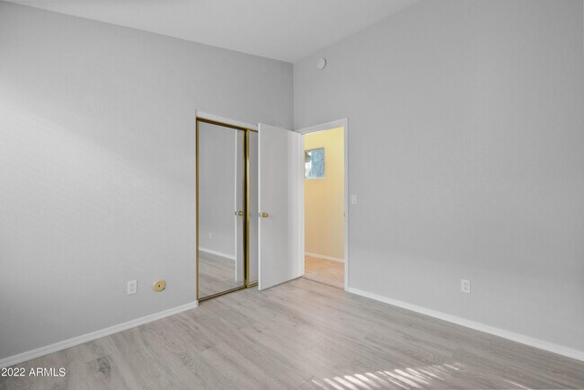 Building Photo - 1838 W Brookwood Ct