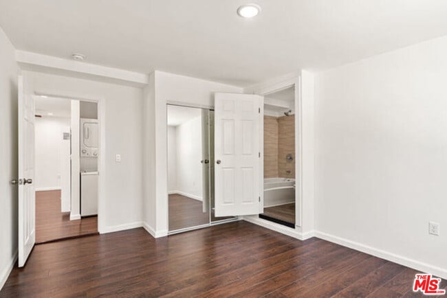 Building Photo - 2746 Santa Anita Ave